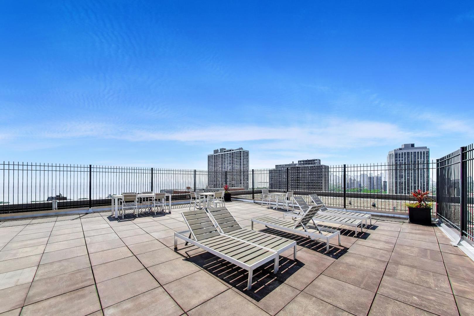 2930 N Sheridan Road Unit: 1205