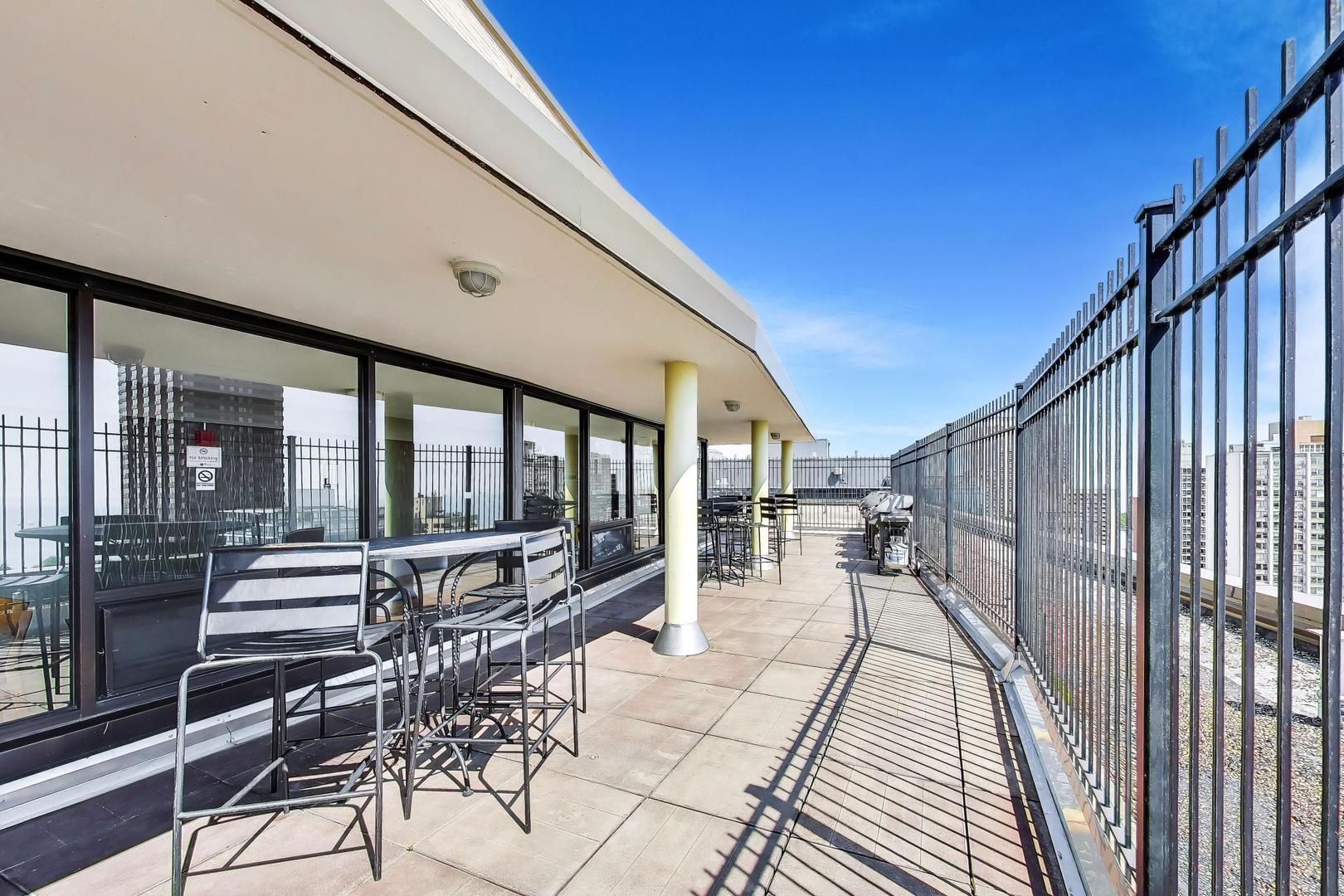 2930 N Sheridan Road Unit: 1205