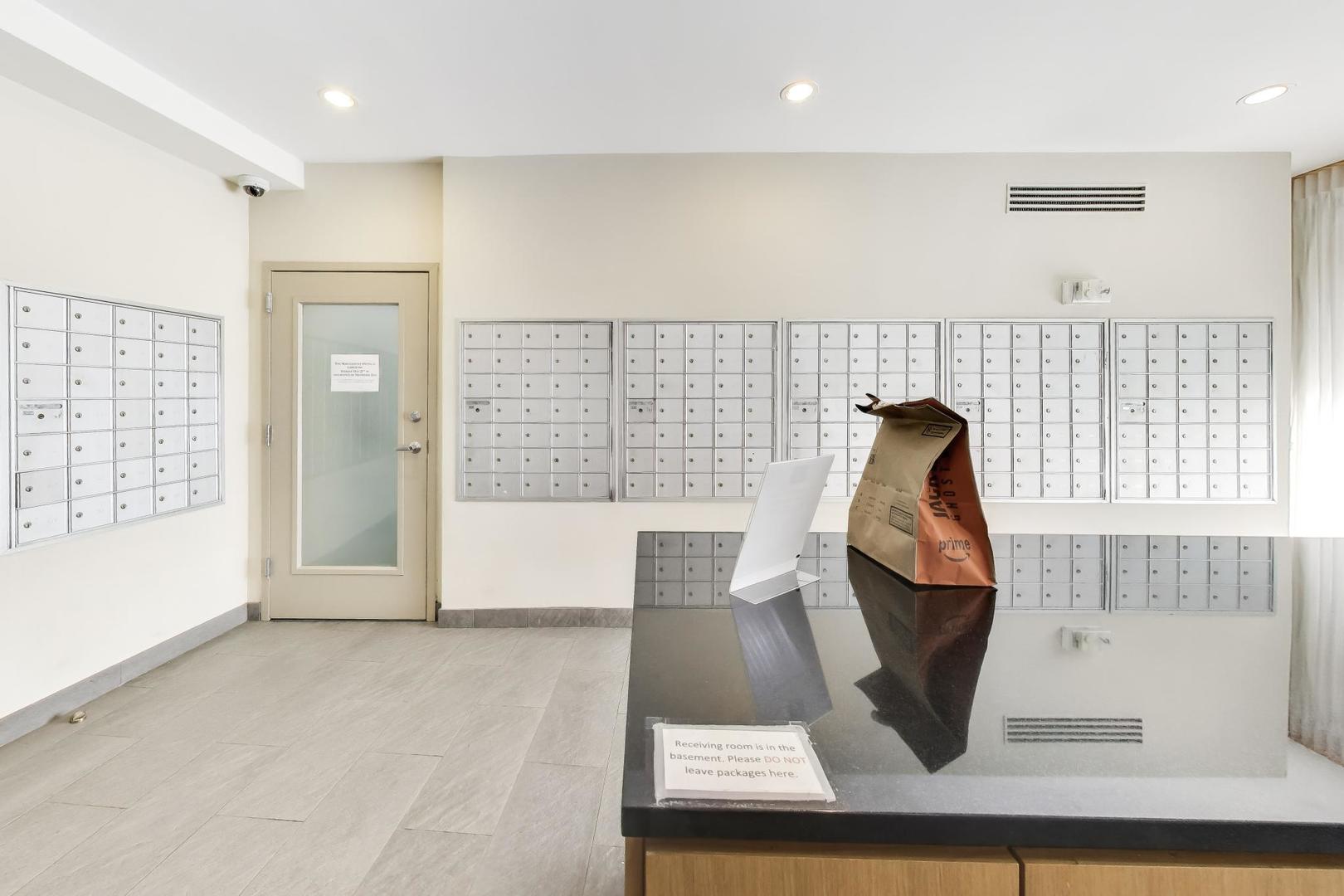 2930 N Sheridan Road Unit: 1205