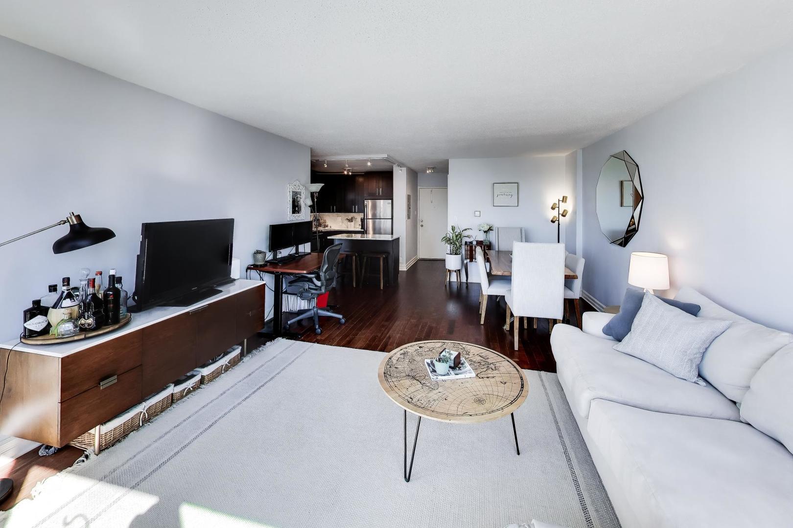2930 N Sheridan Road Unit: 1205