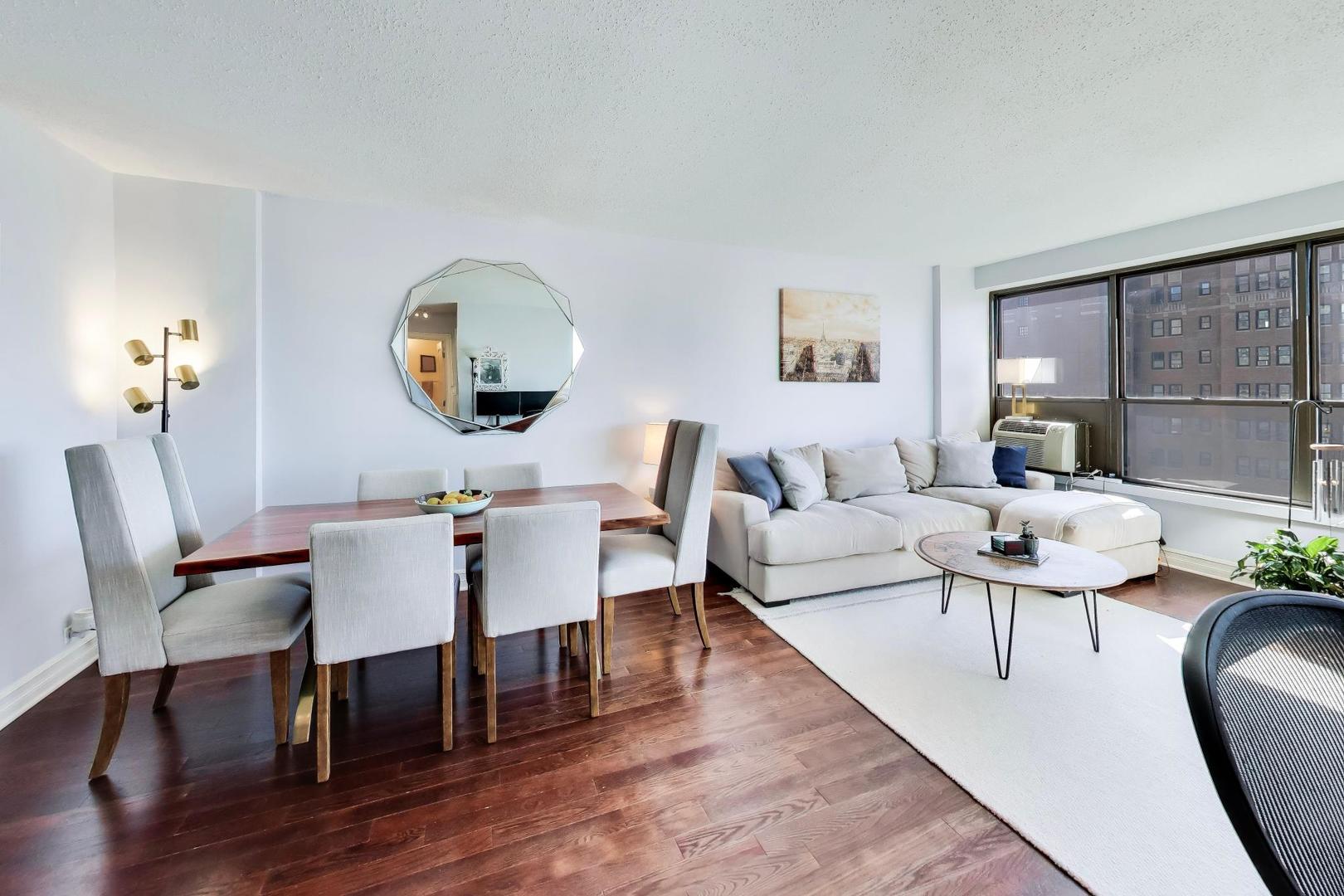 2930 N Sheridan Road Unit: 1205