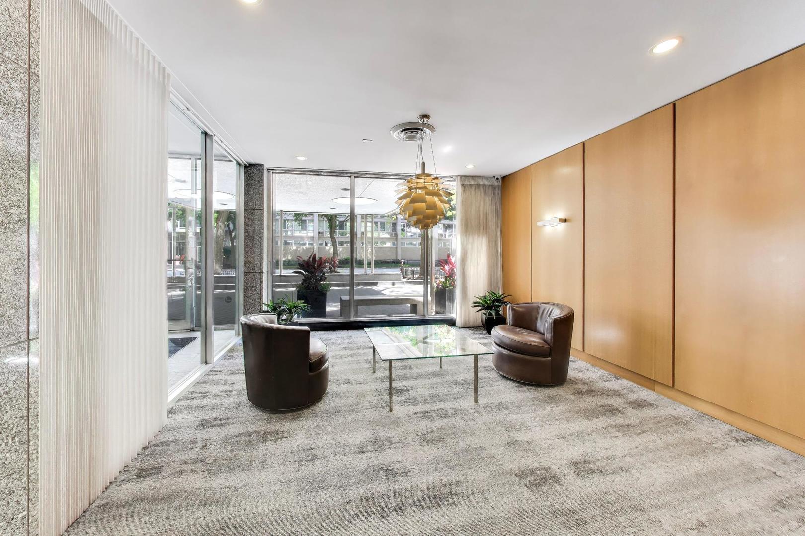 2930 N Sheridan Road Unit: 1205