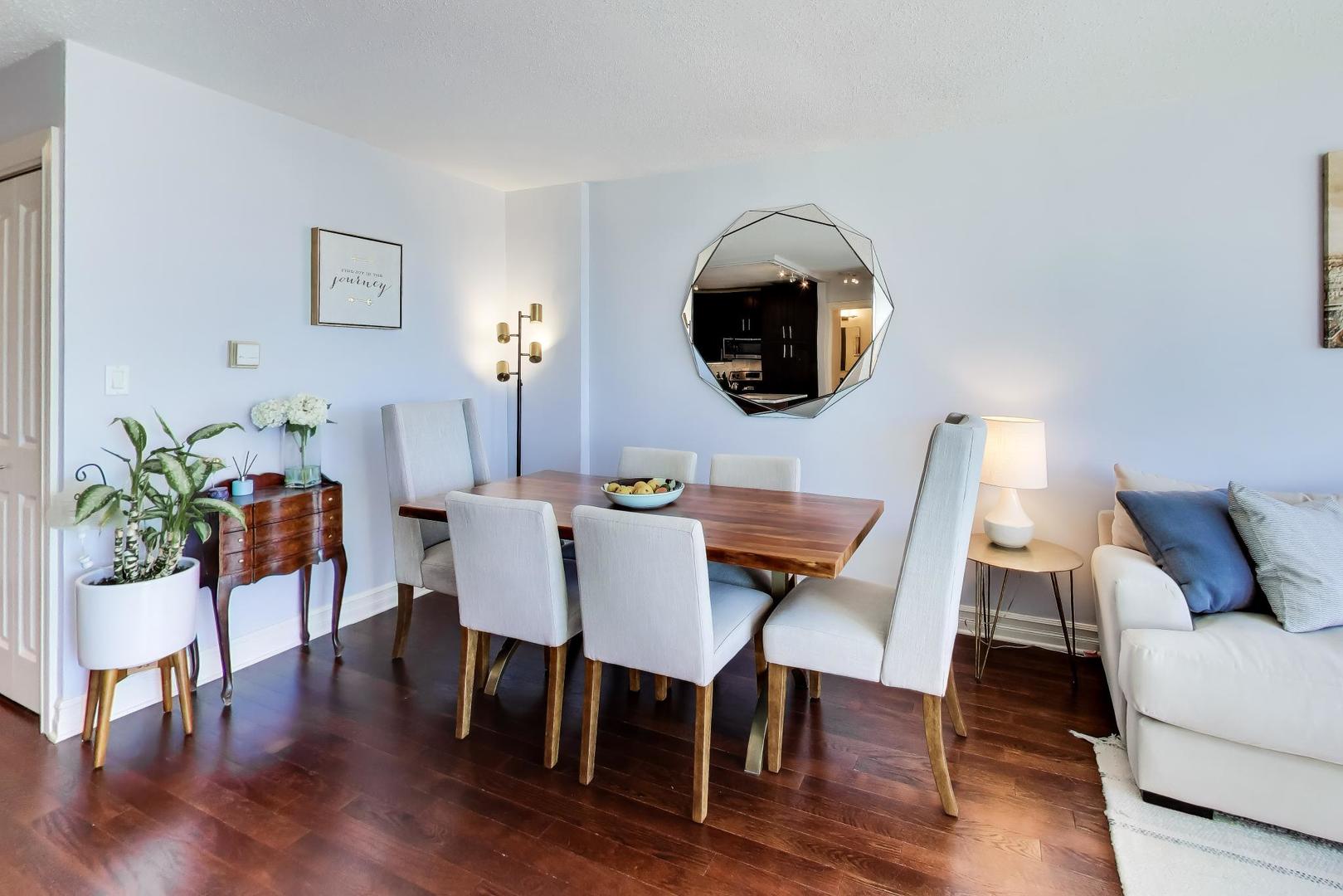 2930 N Sheridan Road Unit: 1205