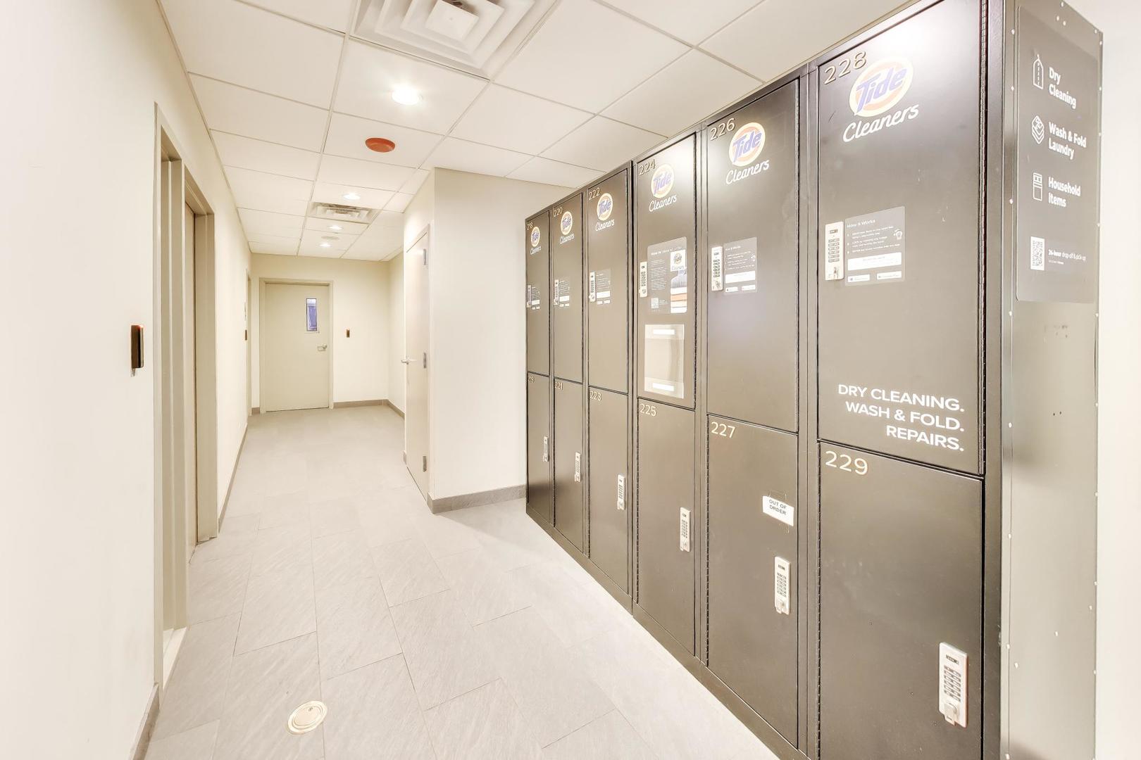2930 N Sheridan Road Unit: 1205