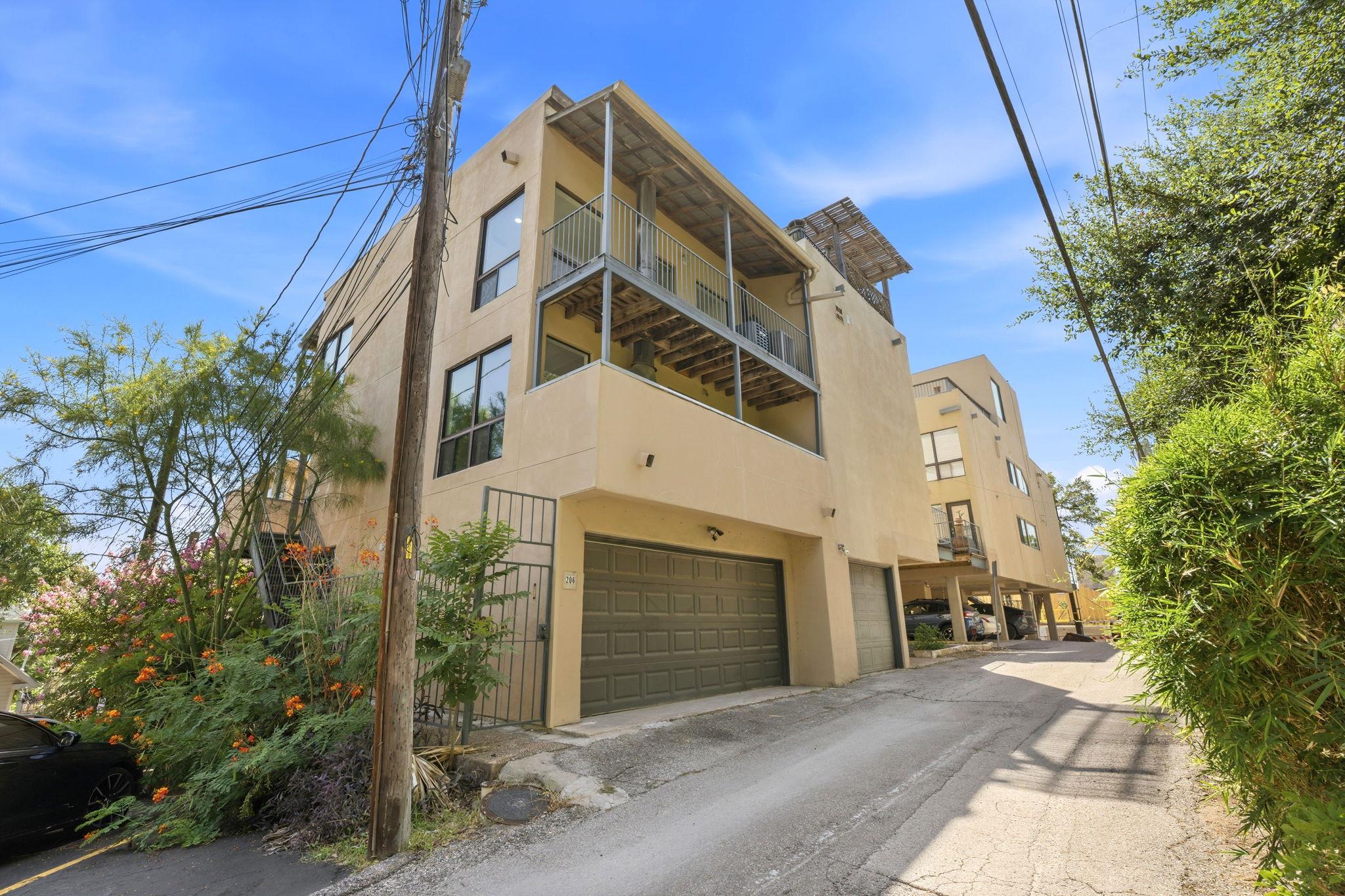 1106 W 6th ST # 206