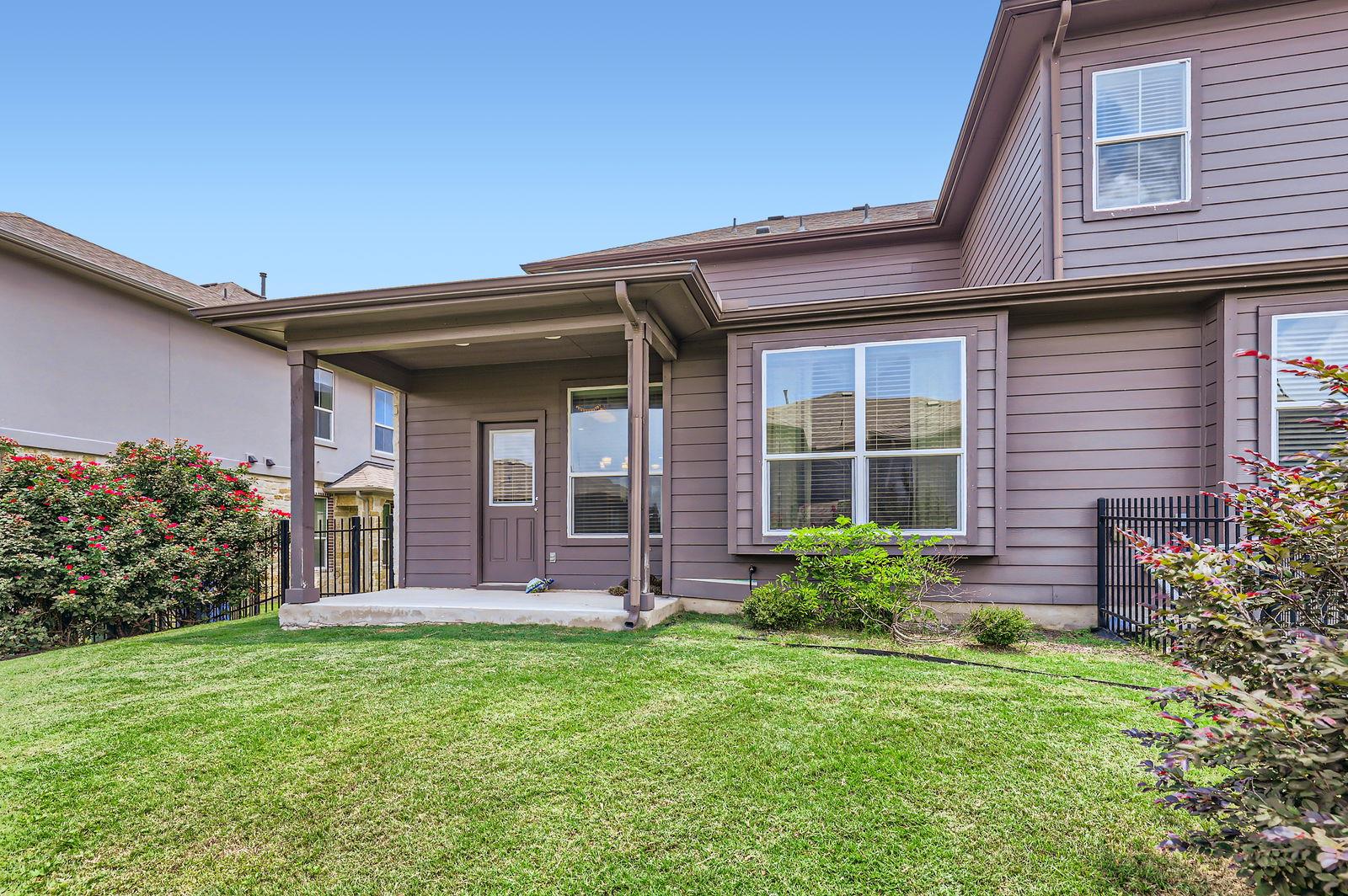 406 Epiphany LN