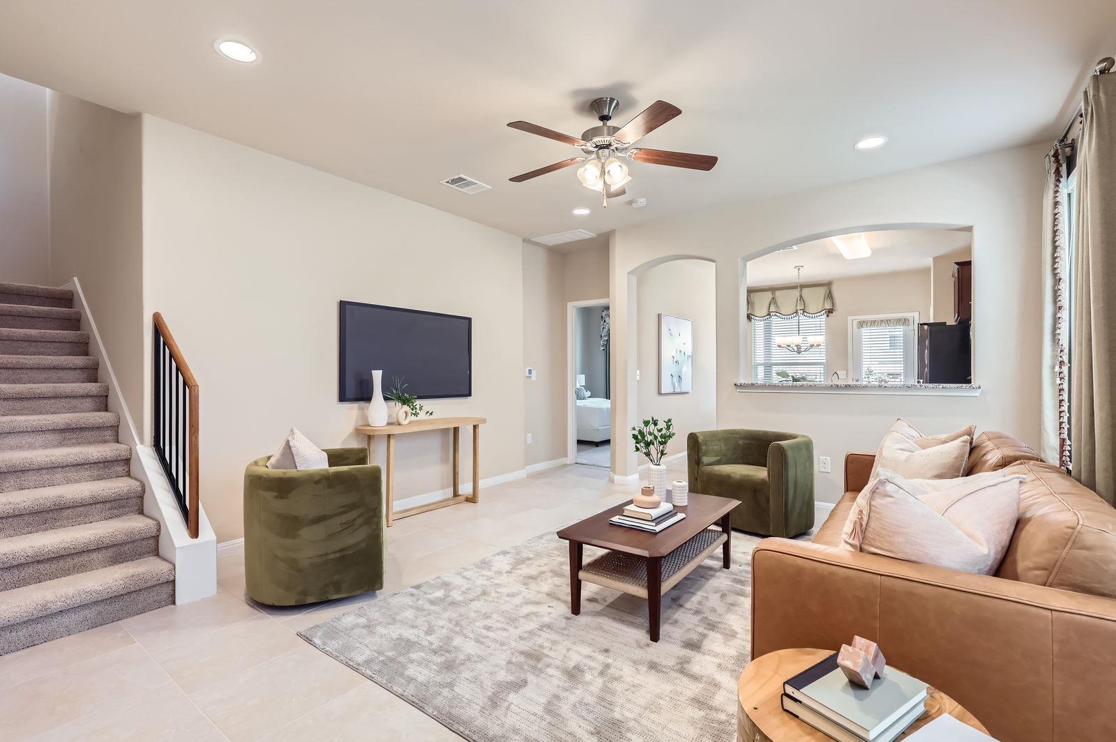 406 Epiphany LN