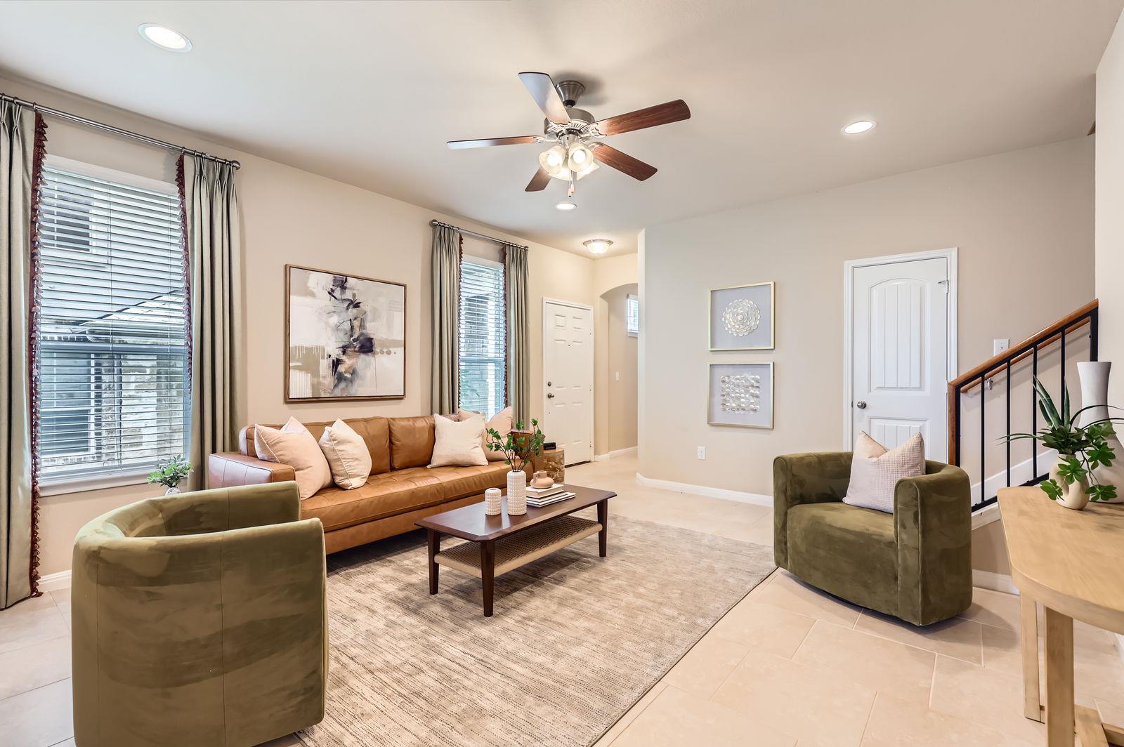406 Epiphany LN