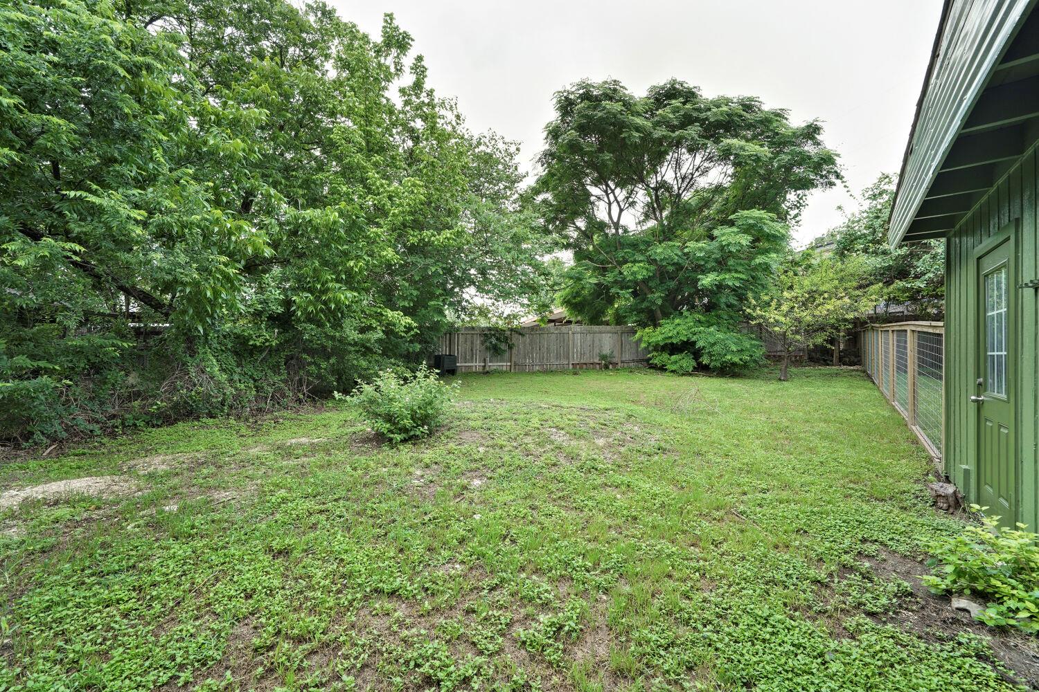 903 Aurora CIR # B