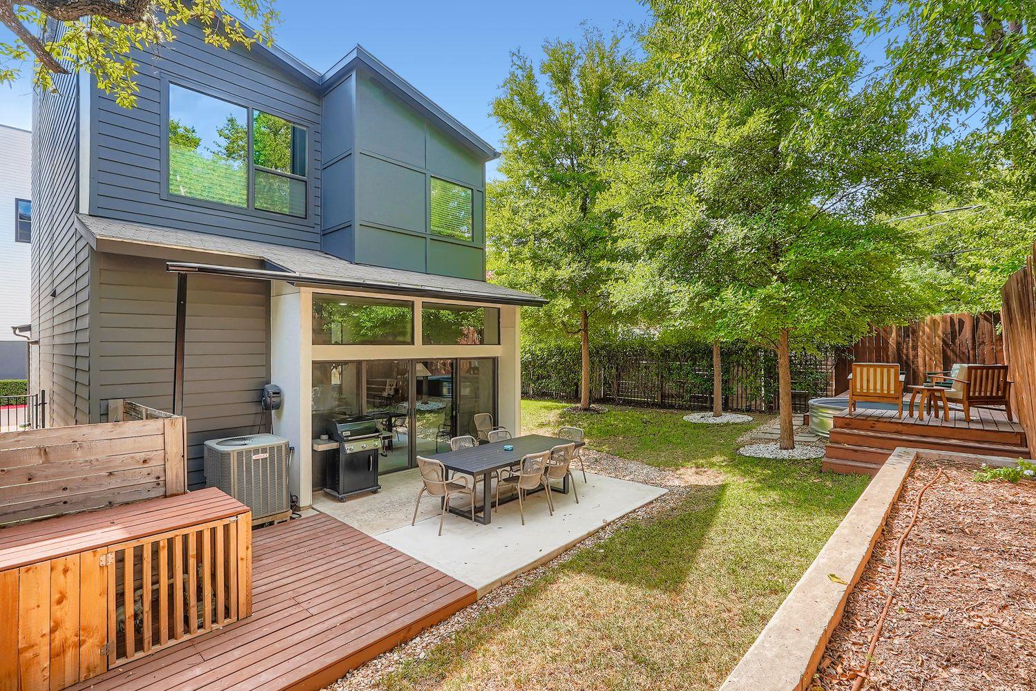 3524 Charlotte Rose DR