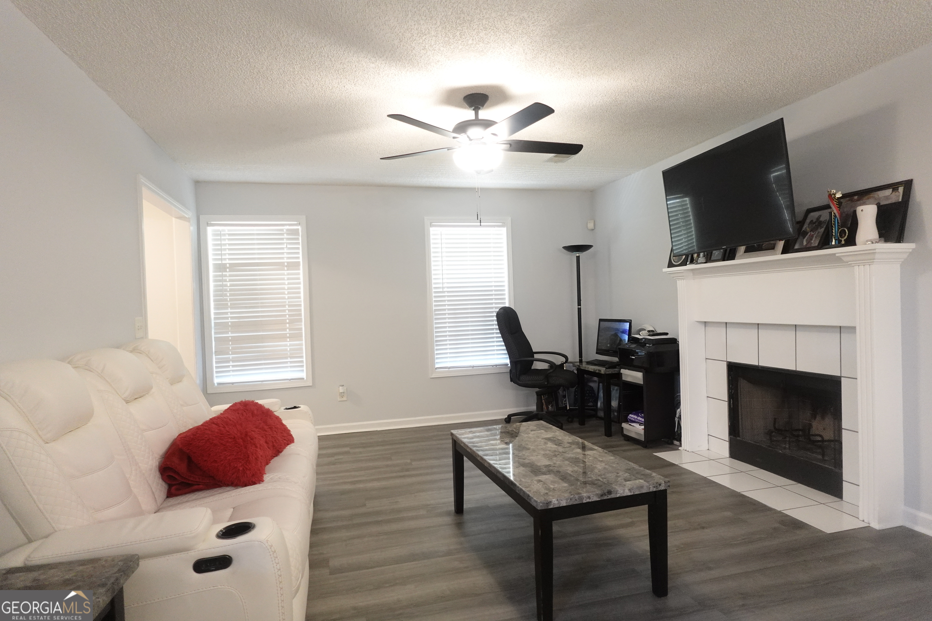 9136 Amberleigh Lane