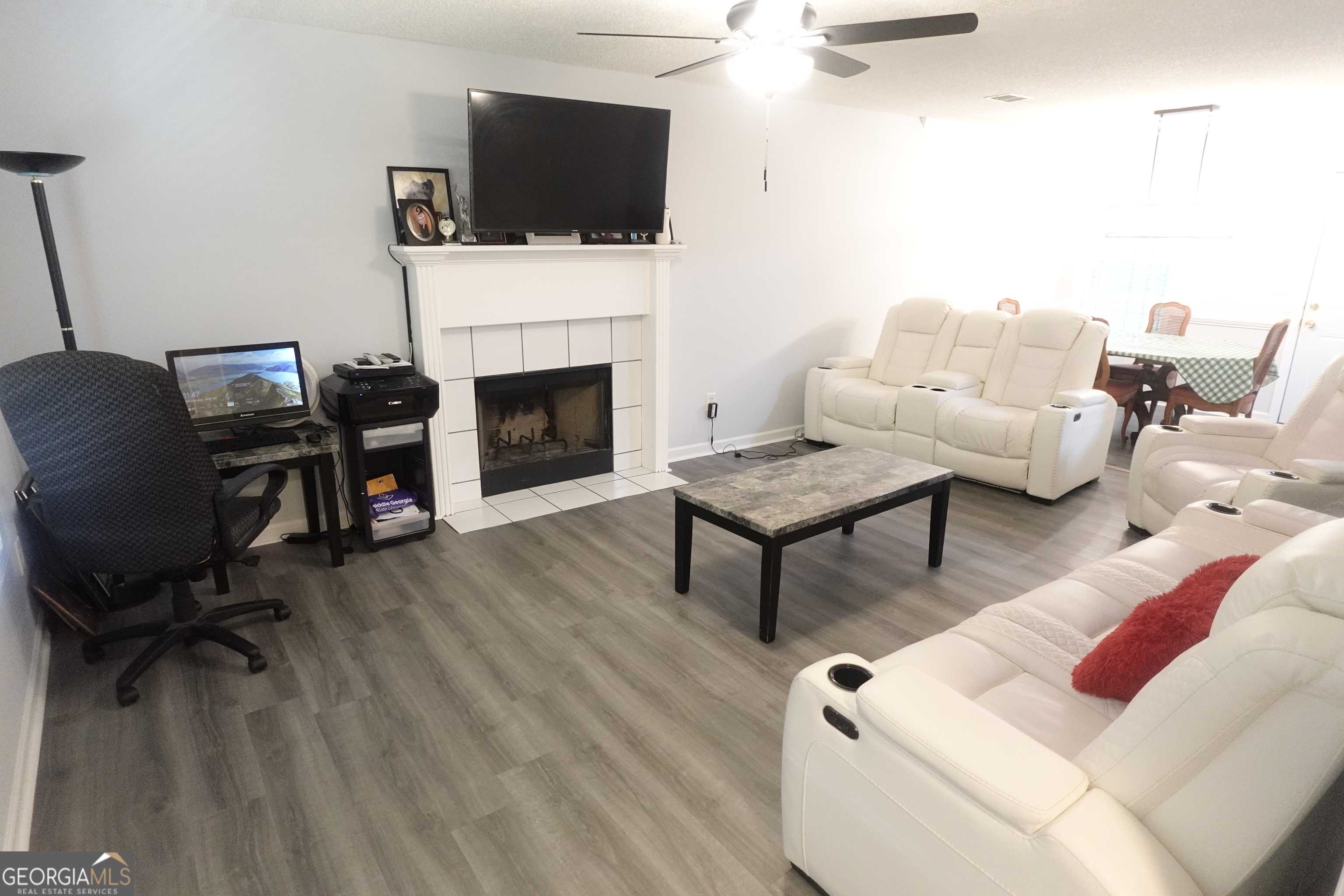 9136 Amberleigh Lane