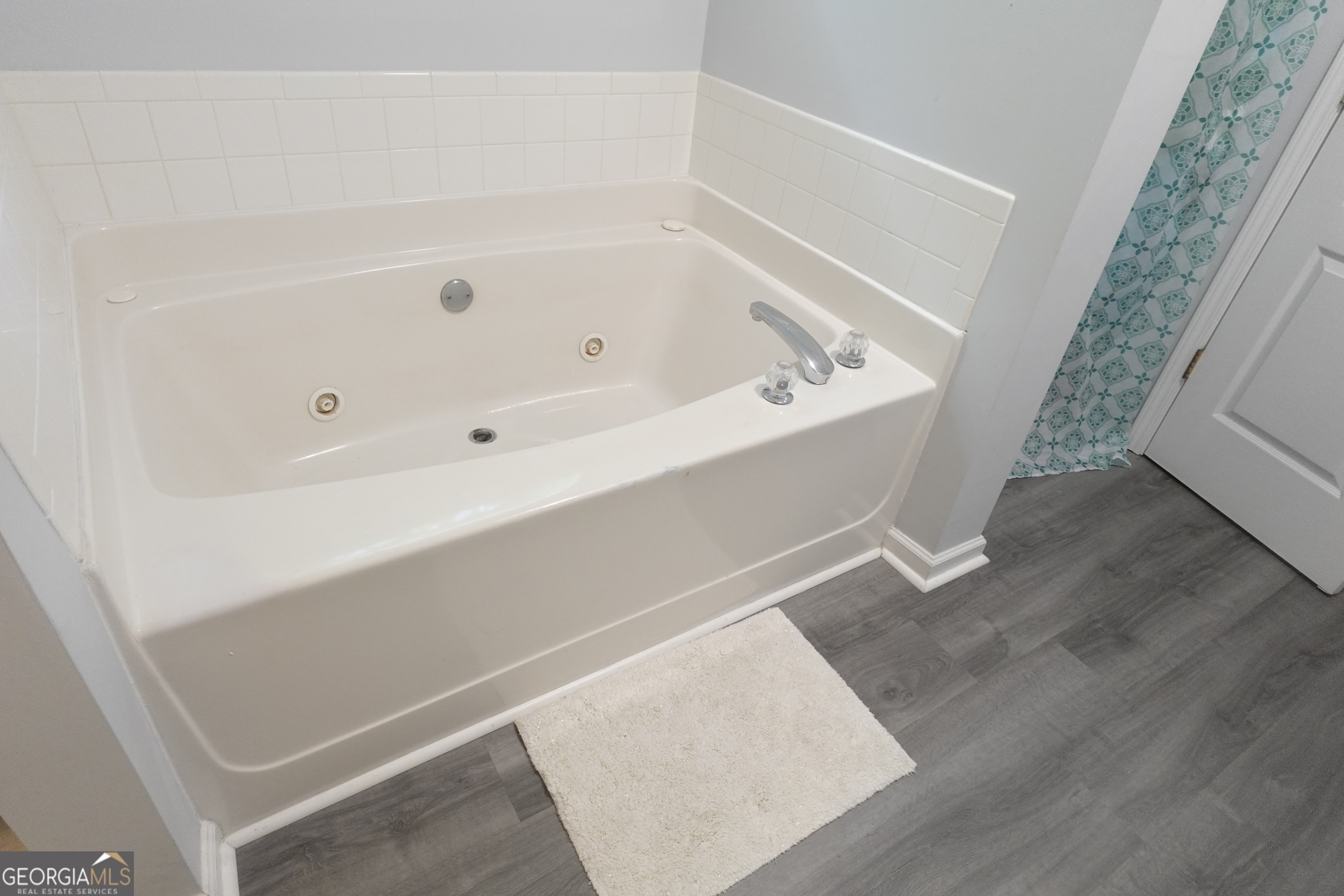 9136 Amberleigh Lane