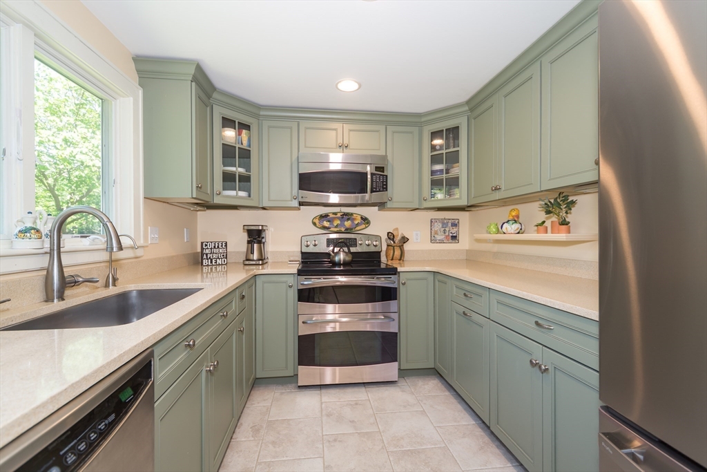 16 Beverly Rd