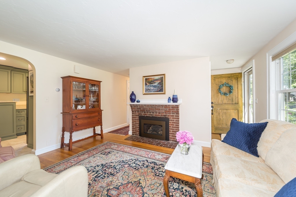 16 Beverly Rd