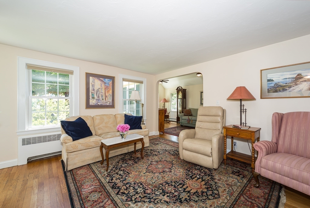 16 Beverly Rd