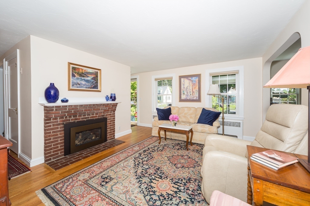 16 Beverly Rd