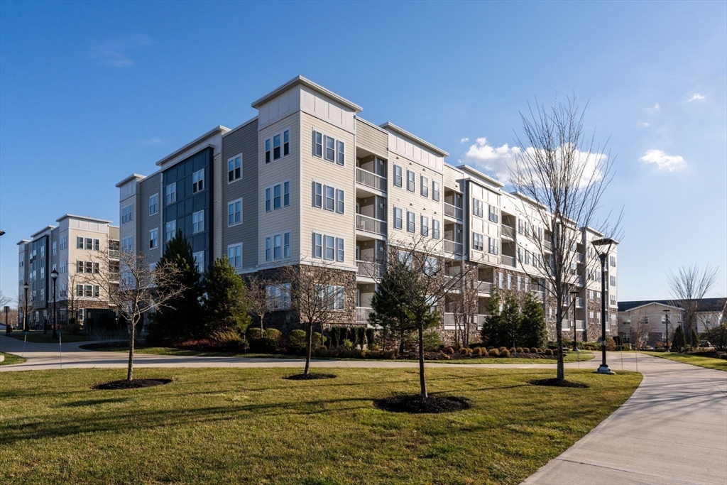 120 University Ave. # 2403
