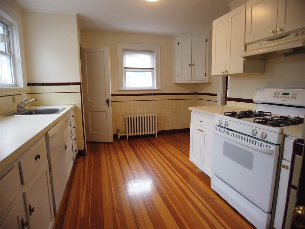 32 Waverley St. # 2