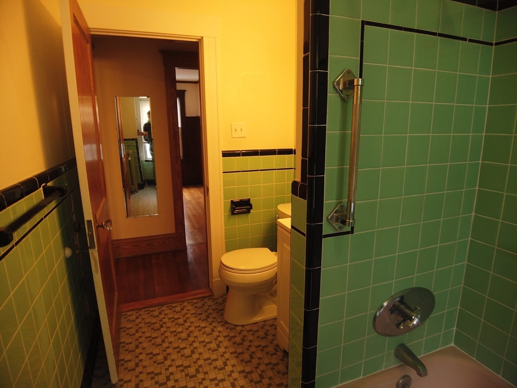 32 Waverley St. # 2