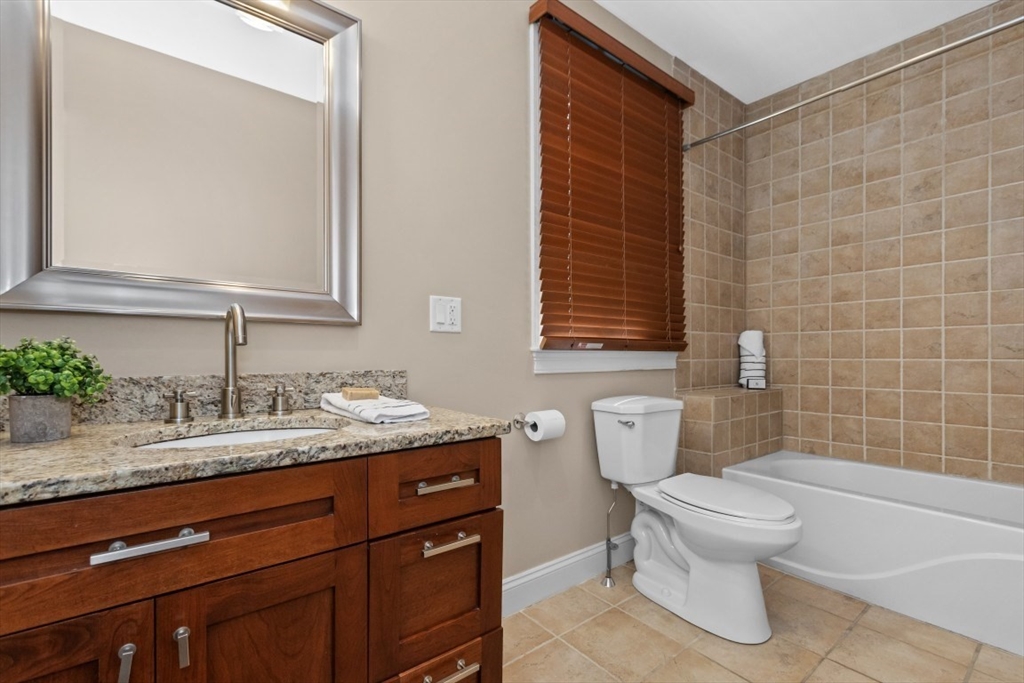18 Wilson Ave # 18