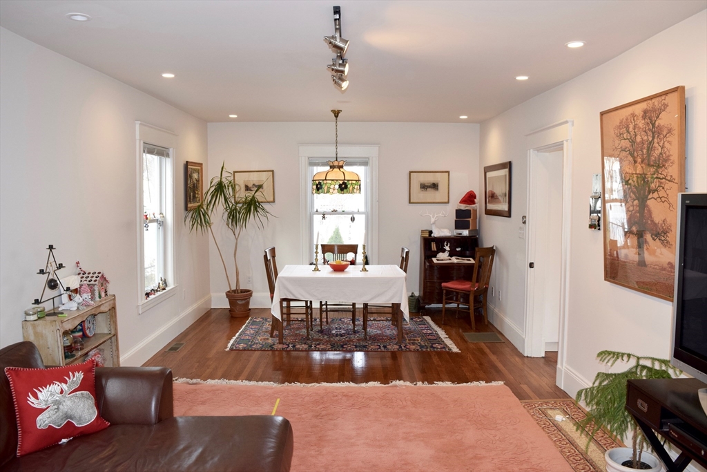112 Laurel St.
