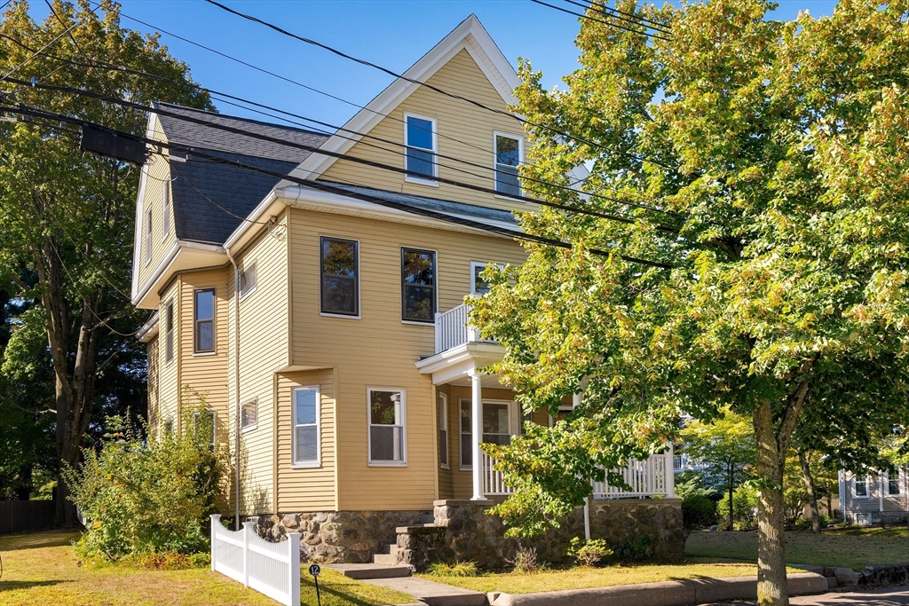 12 Burnham St