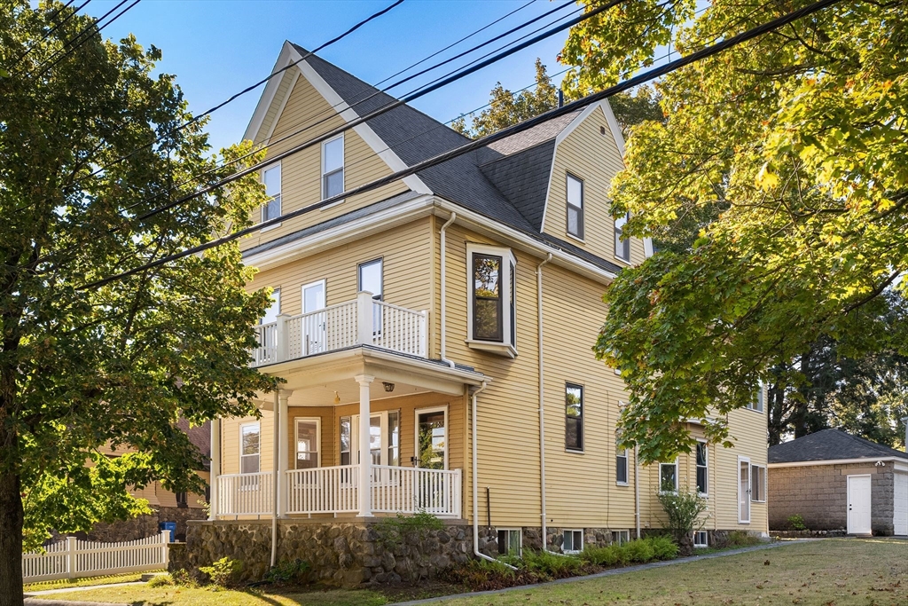 12 Burnham St