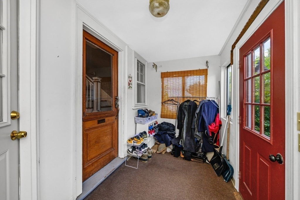 88 Bartlett Ave