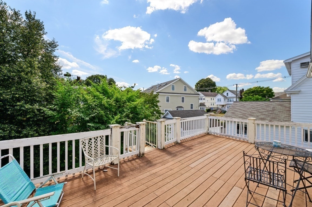 88 Bartlett Ave