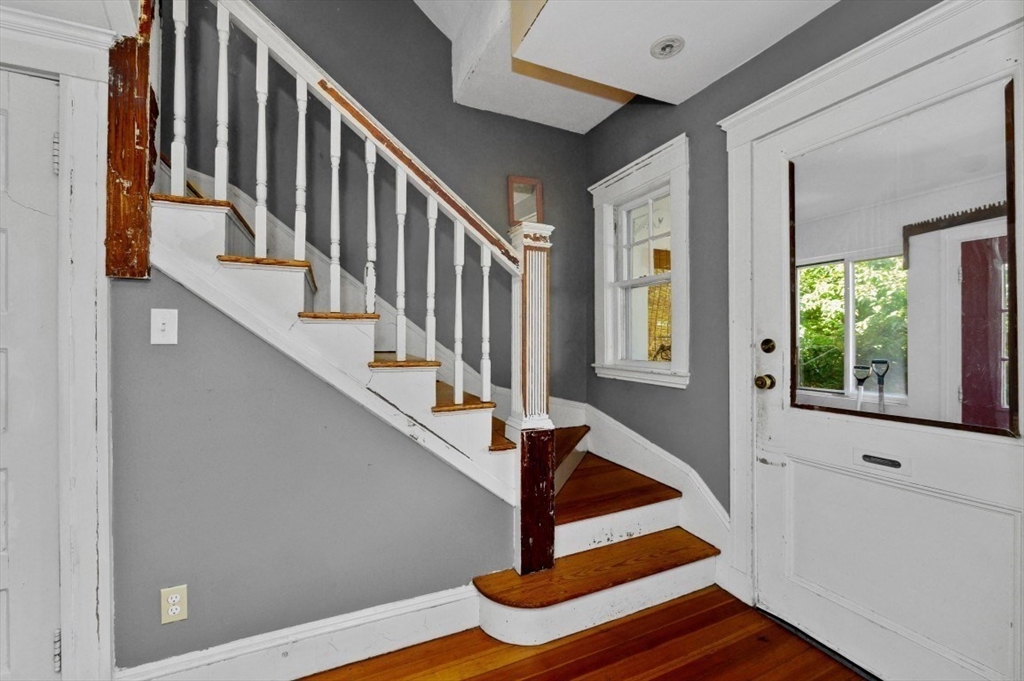 88 Bartlett Ave