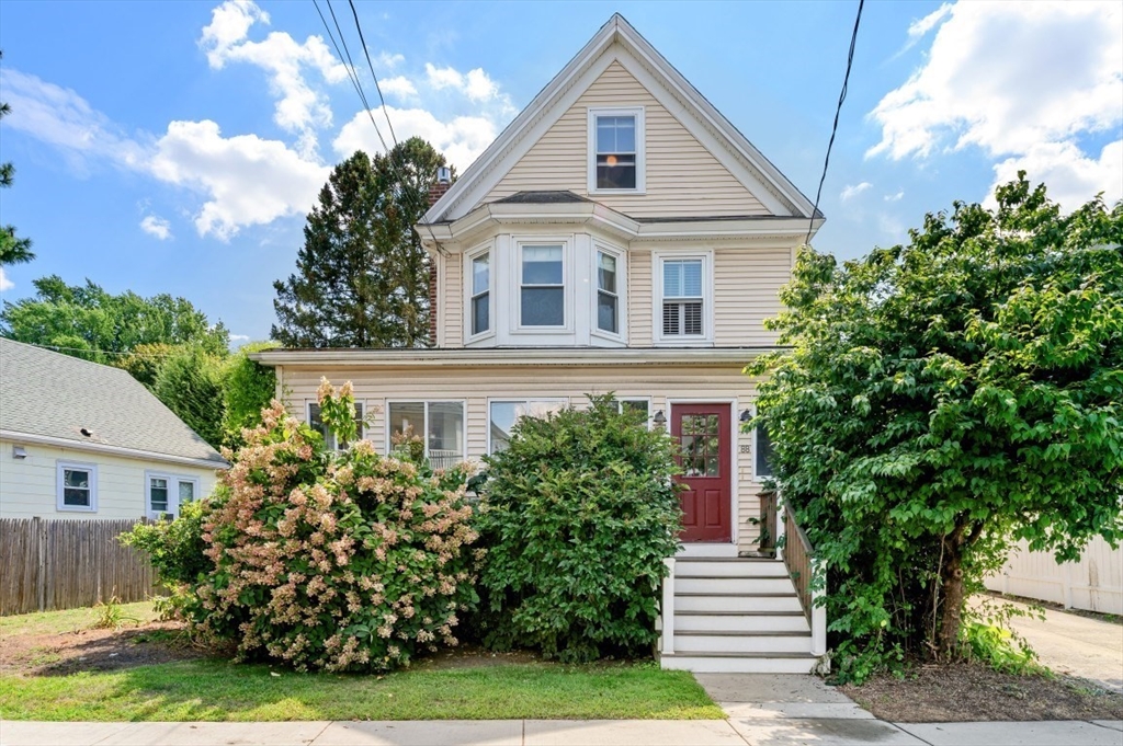 88 Bartlett Ave