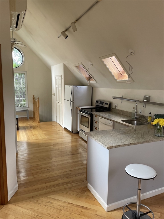 82 Hammond Rd # 3