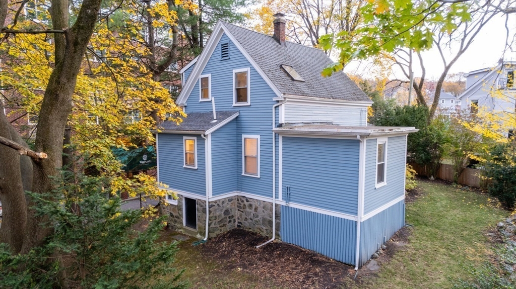 51 Lowell Street