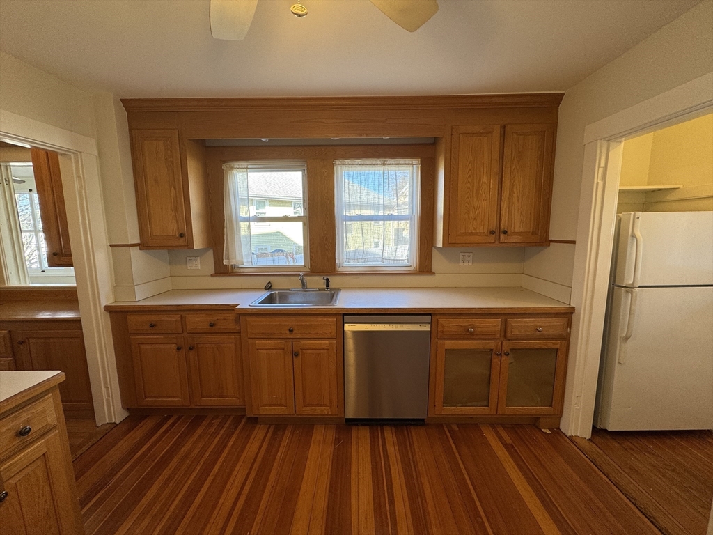 121-123 Hammond St. # 123