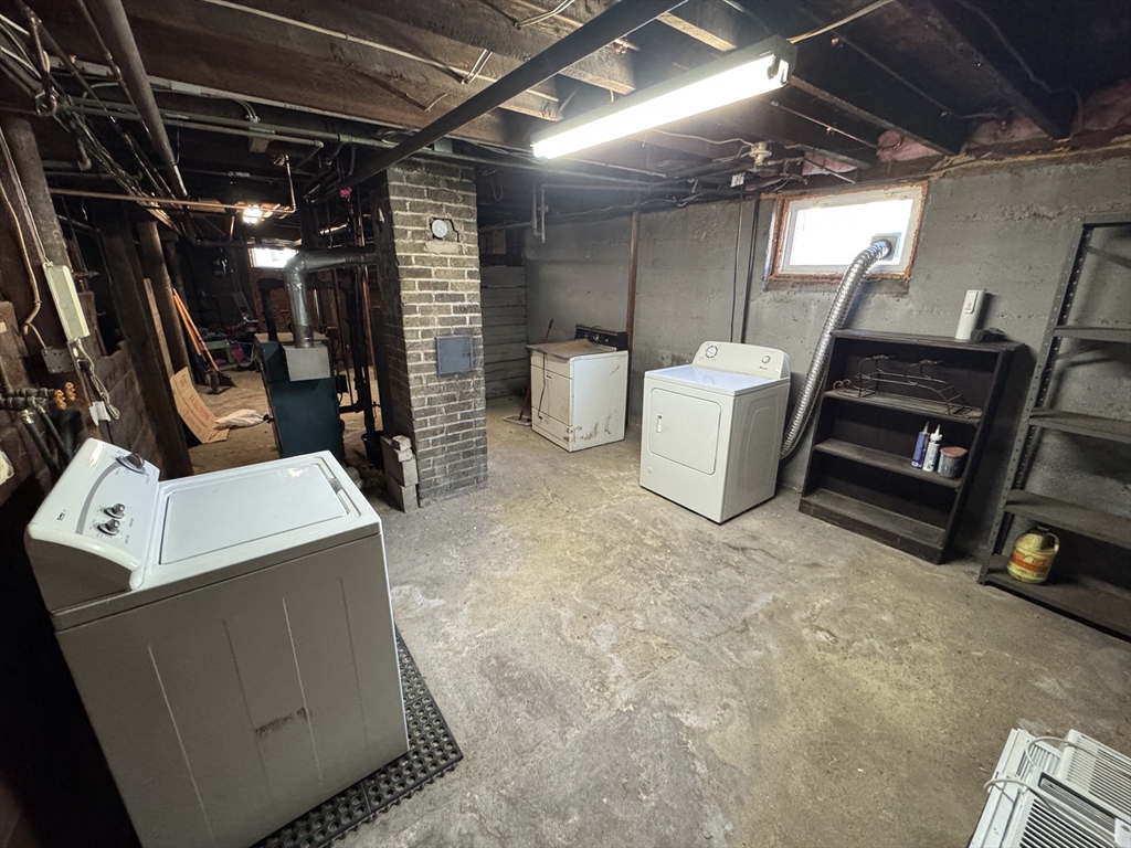 121-123 Hammond St. # 123