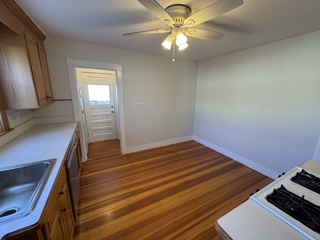 121-123 Hammond St. # 123