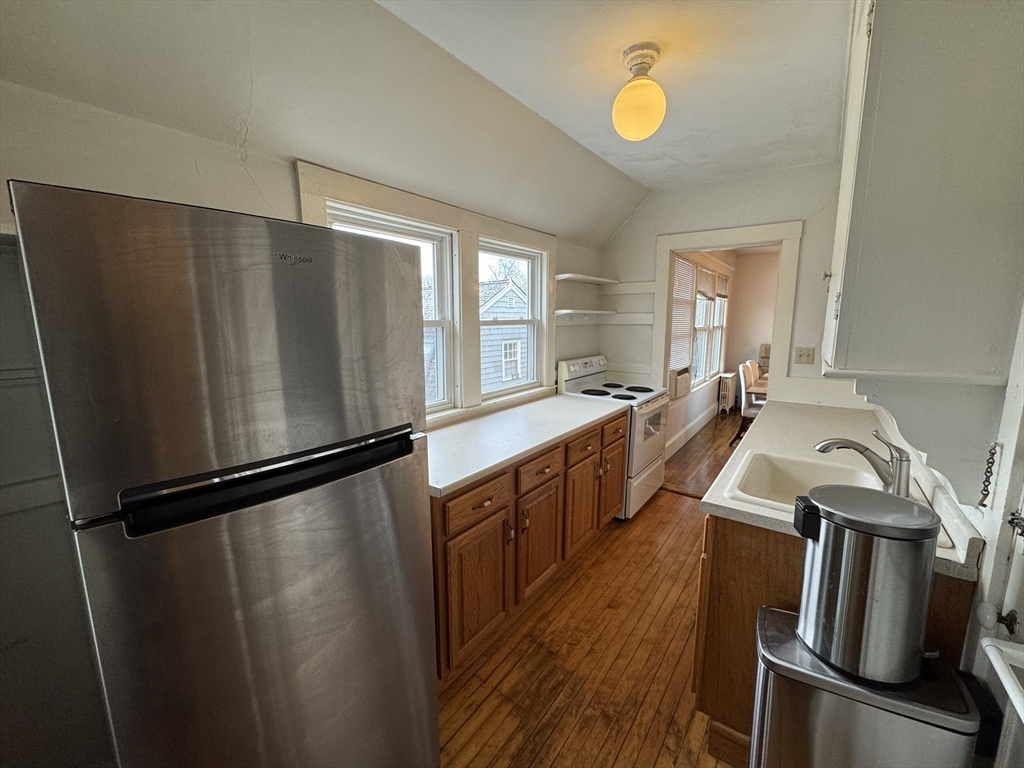 41 Hawthorn St. # 33