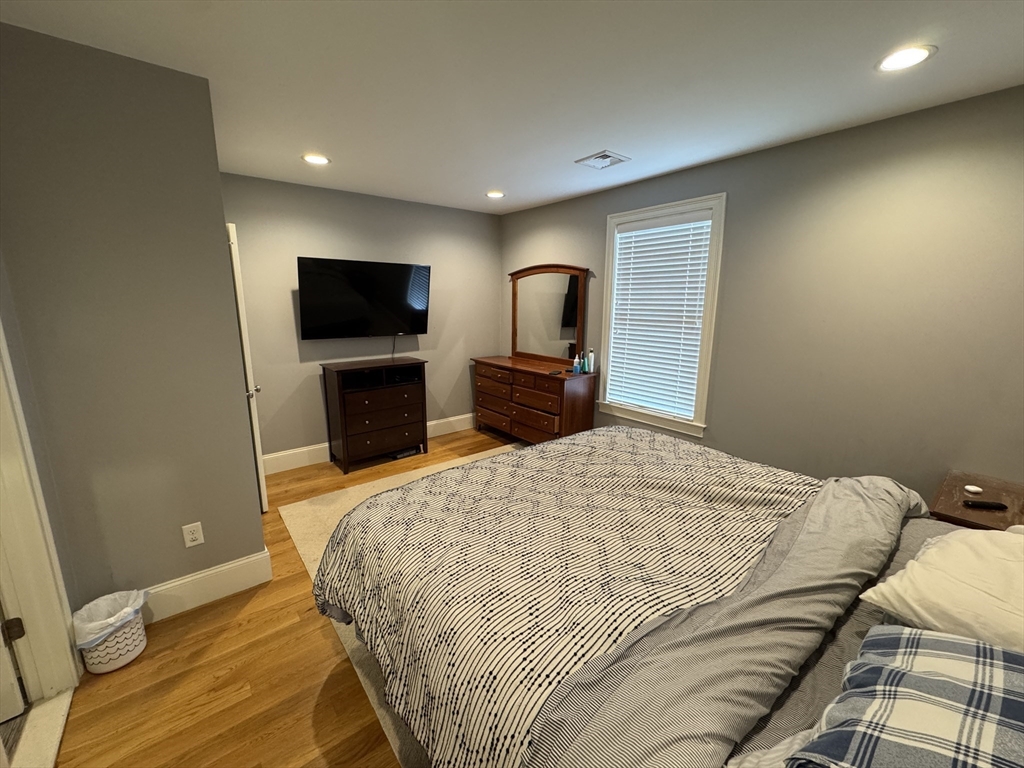 10-12 Chestnut St. # 12