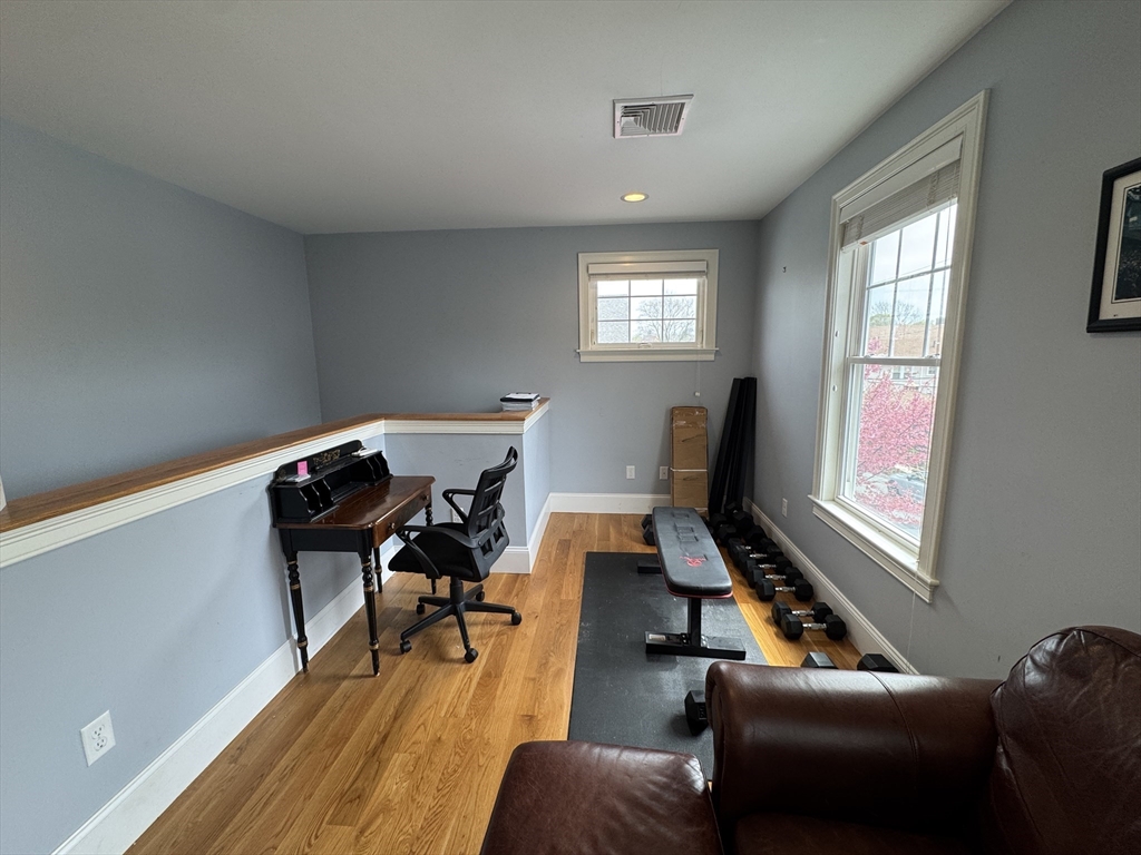 10-12 Chestnut St. # 12