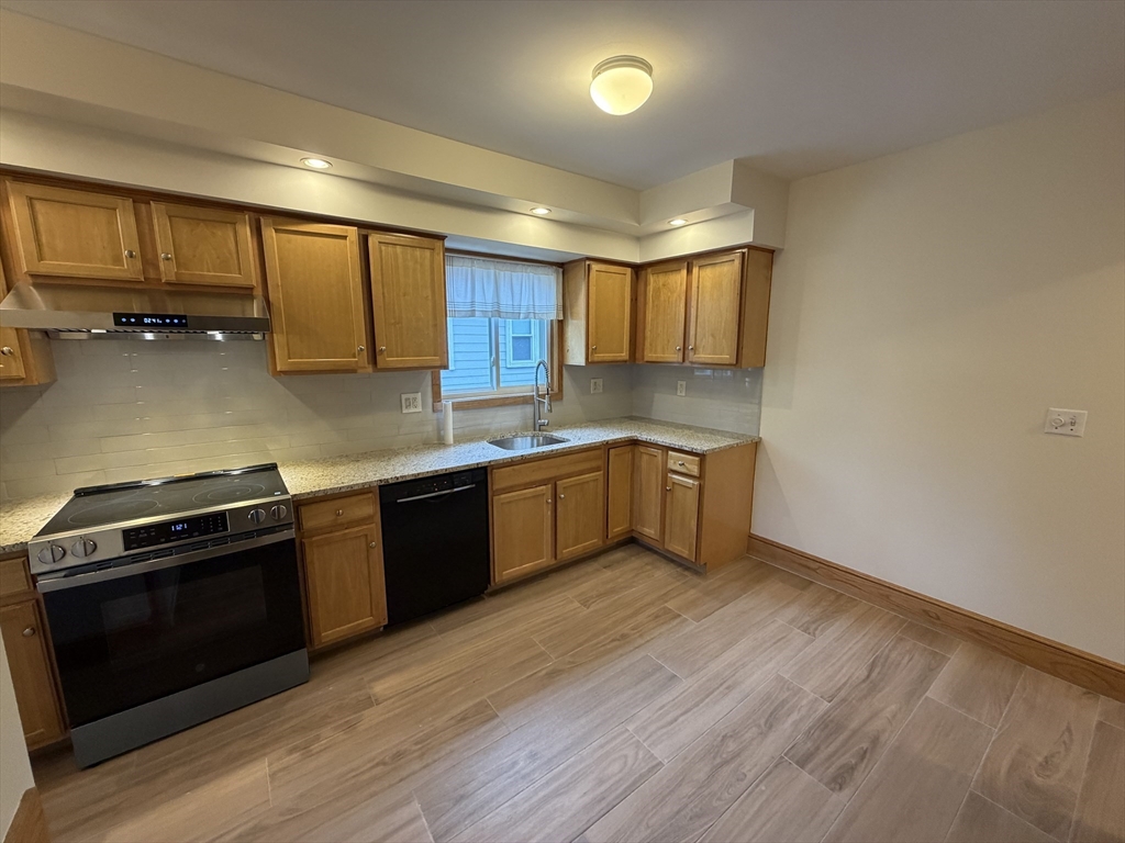 24-26 Benjamin Rd # 24