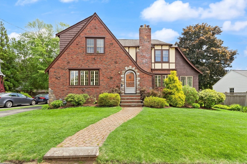9 Mayfield Rd