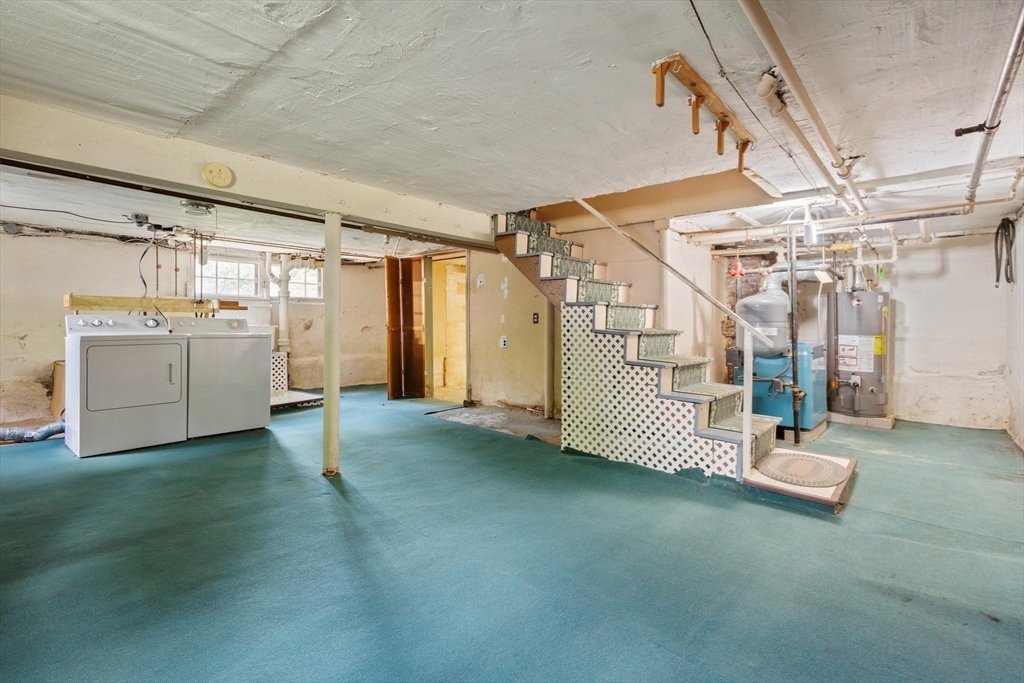 9 Mayfield Rd