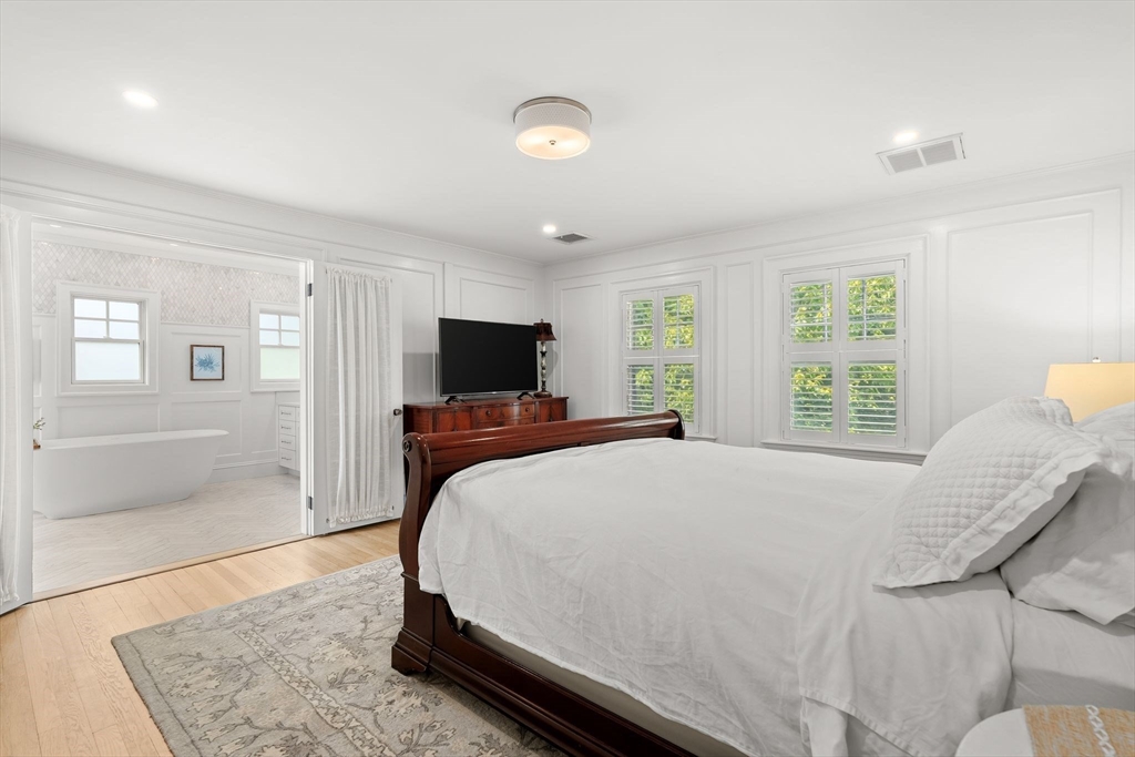 3 Essex Rd