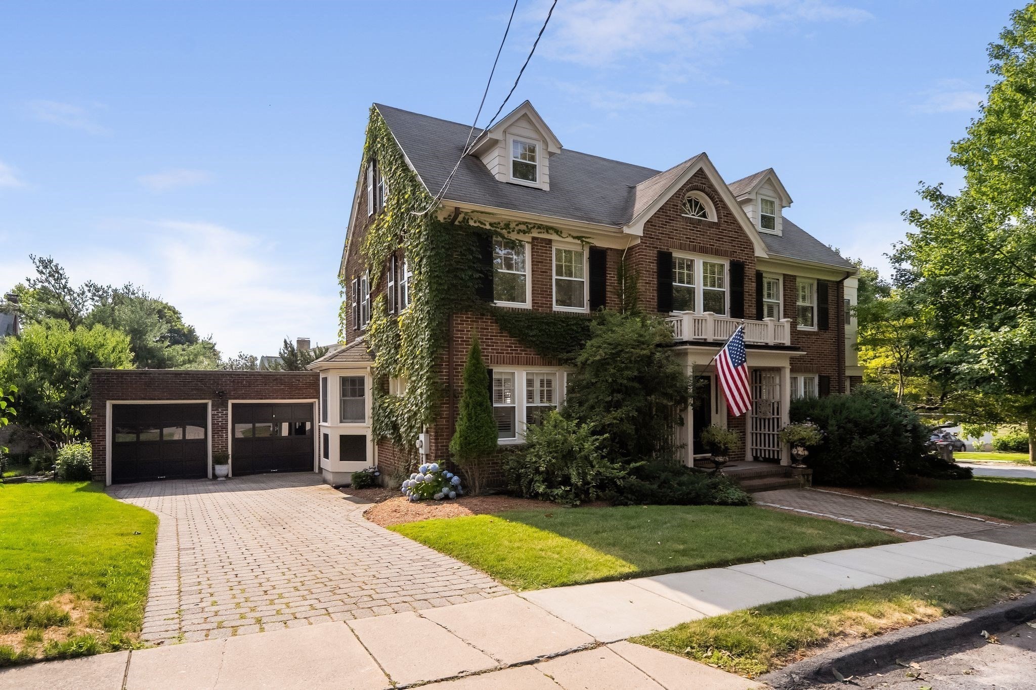 3 Essex Rd