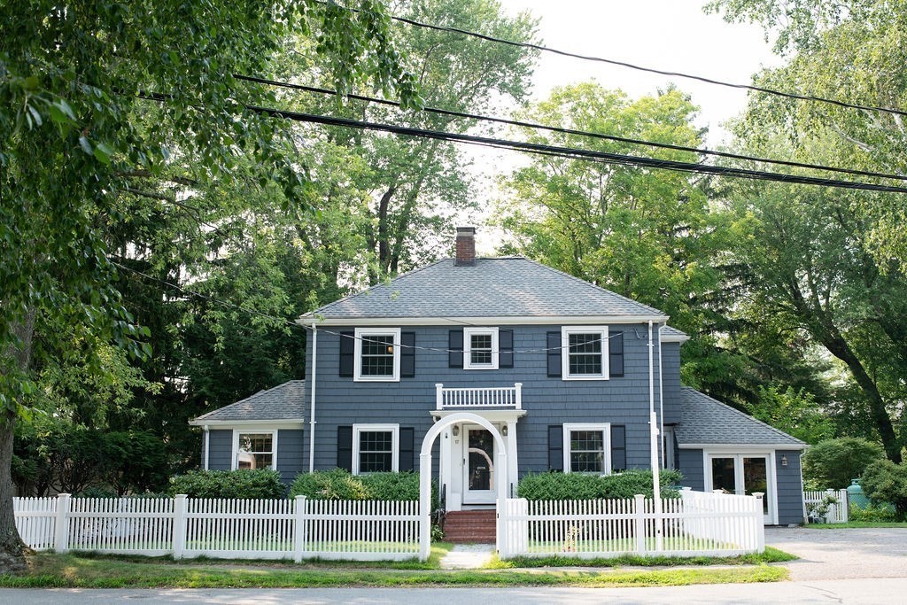 17 Eliot Road