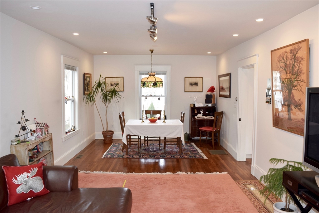 112 Laurel St.