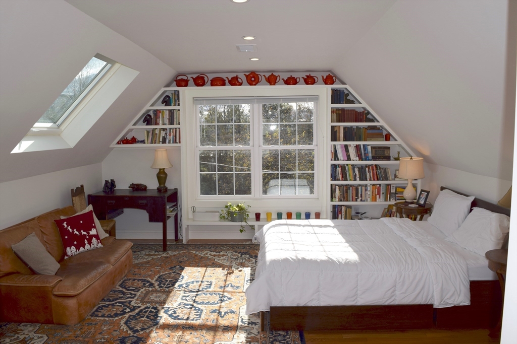 112 Laurel St.