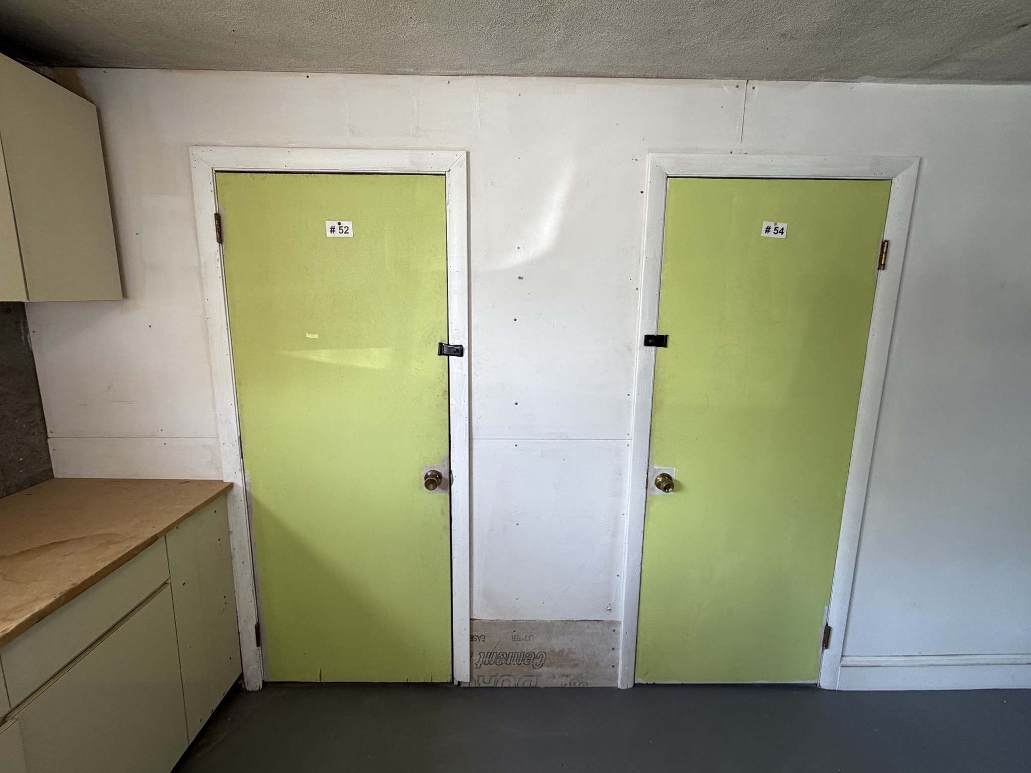 52 Carver Rd E # 1