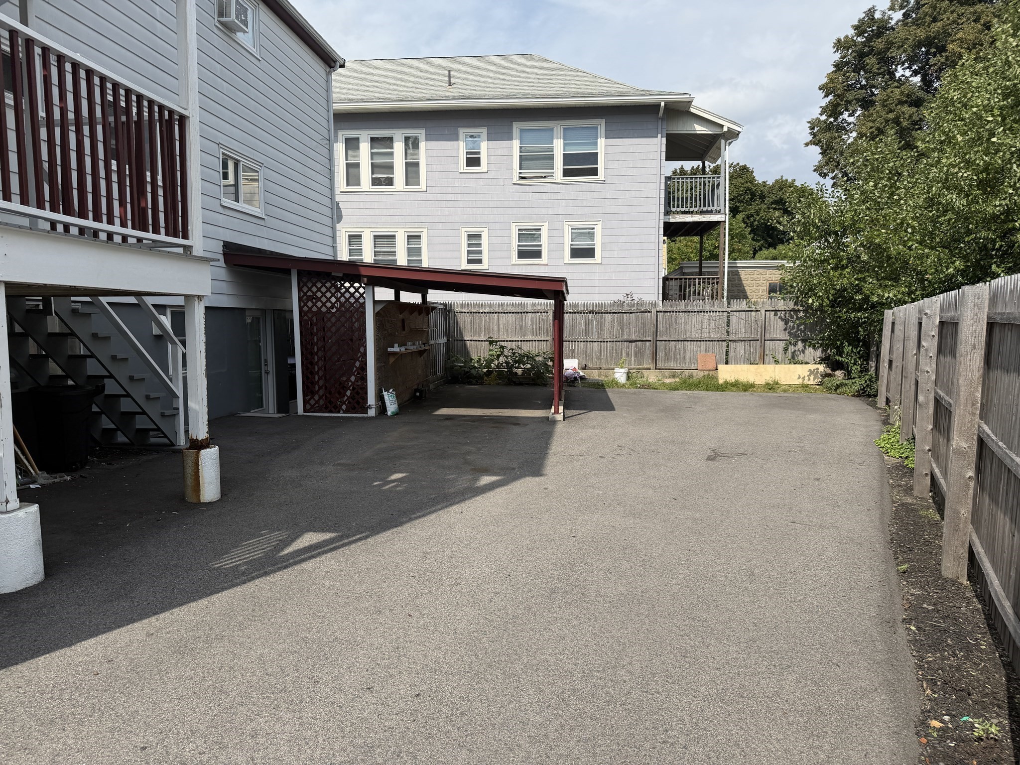 52 Carver Rd E # 1